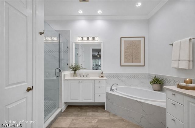 5021 Maxwell CIR 101, Naples, FL 34105