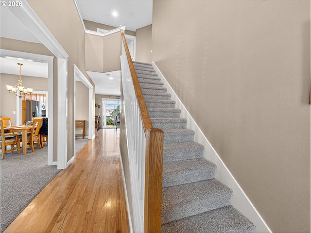 633 JUNE Dr, Molalla, OR 97038