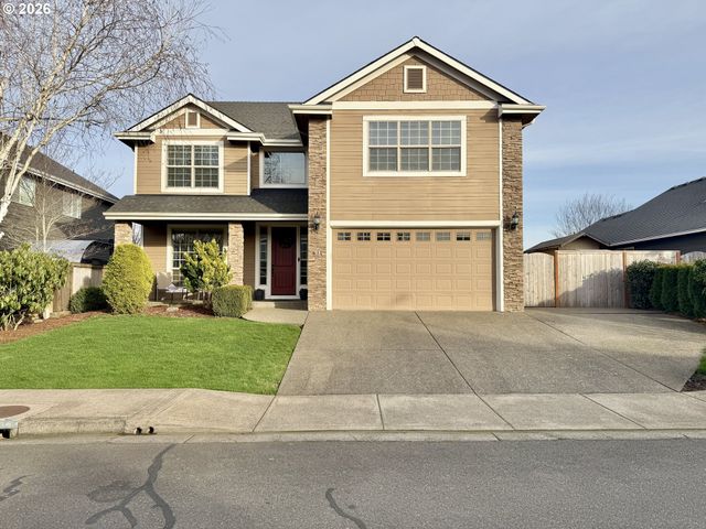 633 JUNE Dr, Molalla, OR 97038