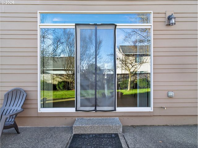 633 JUNE Dr, Molalla, OR 97038