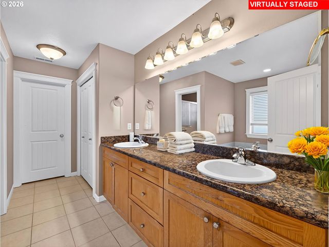 633 JUNE Dr, Molalla, OR 97038