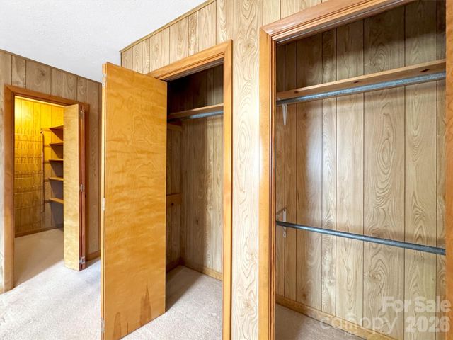 122 Vinewood Drive, Waynesville, NC 28786