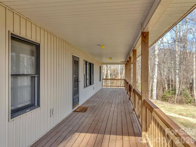 122 Vinewood Drive, Waynesville, NC 28786