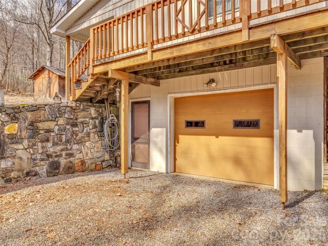 122 Vinewood Drive, Waynesville, NC 28786