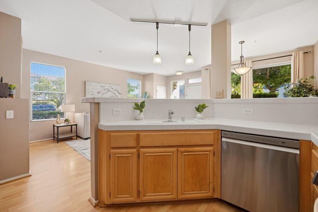 513 Manhattan Place, San Jose, CA 95136