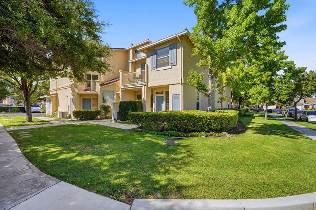 513 Manhattan Place, San Jose, CA 95136