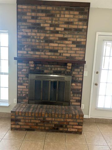 151 Deville Dr, Mary Esther, FL 32569