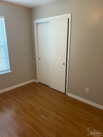 151 Deville Dr, Mary Esther, FL 32569