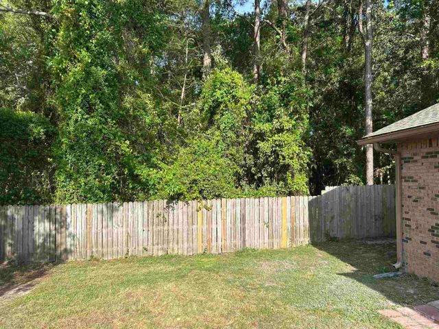 151 Deville Dr, Mary Esther, FL 32569