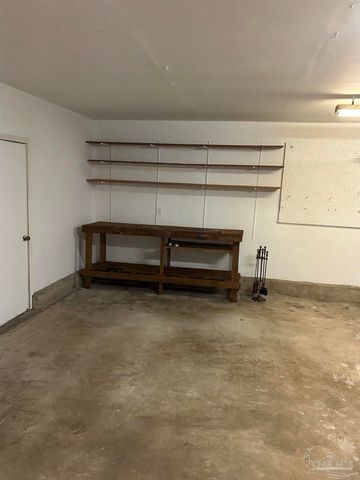 151 Deville Dr, Mary Esther, FL 32569