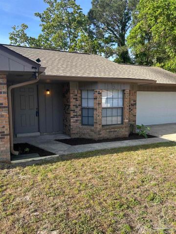 151 Deville Dr, Mary Esther, FL 32569