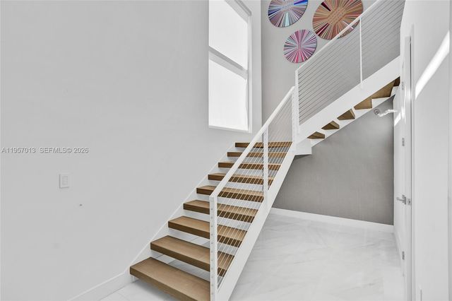 3750 Yacht Club Dr TH1, Aventura, FL 33180