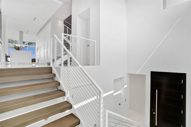 3750 Yacht Club Dr TH1, Aventura, FL 33180