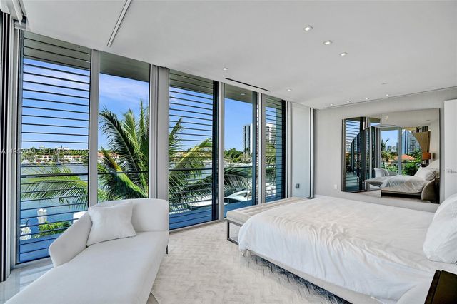 3750 Yacht Club Dr TH1, Aventura, FL 33180