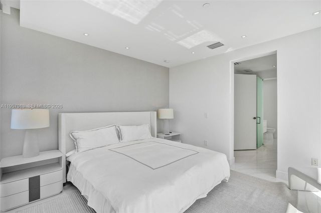 3750 Yacht Club Dr TH1, Aventura, FL 33180