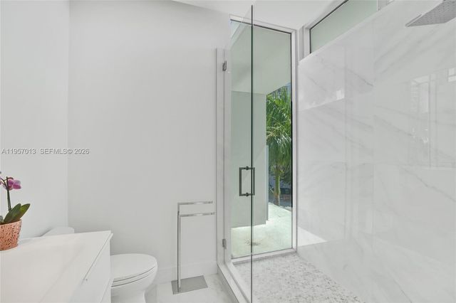 3750 Yacht Club Dr TH1, Aventura, FL 33180