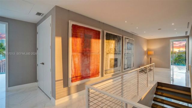 3750 Yacht Club Dr TH1, Aventura, FL 33180