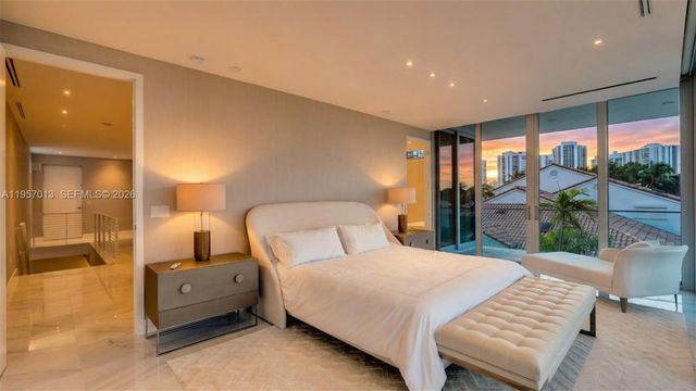 3750 Yacht Club Dr TH1, Aventura, FL 33180