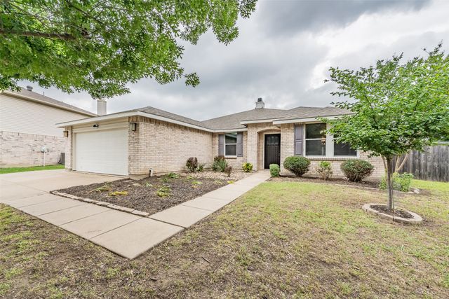 337 Snapdragon Court, Burleson, TX 76028
