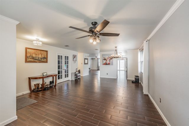337 Snapdragon Court, Burleson, TX 76028