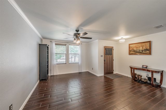 337 Snapdragon Court, Burleson, TX 76028