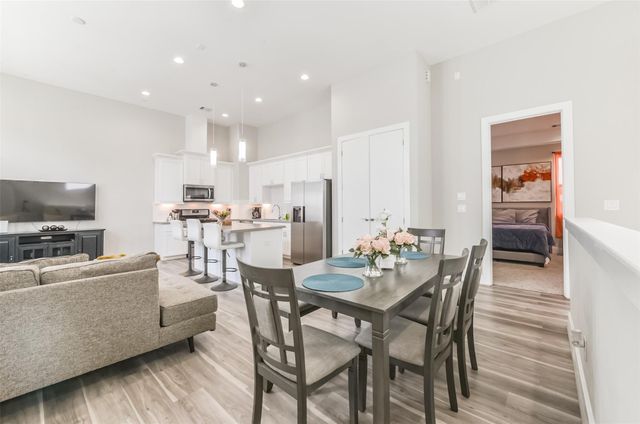 5902 Gardendale Drive B, Houston, TX 77092