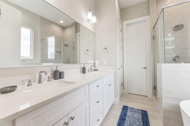 5902 Gardendale Drive B, Houston, TX 77092