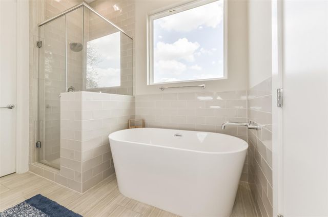 5902 Gardendale Drive B, Houston, TX 77092