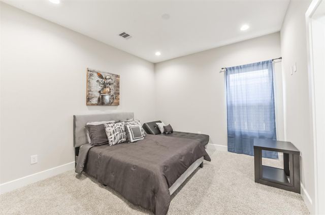 5902 Gardendale Drive B, Houston, TX 77092