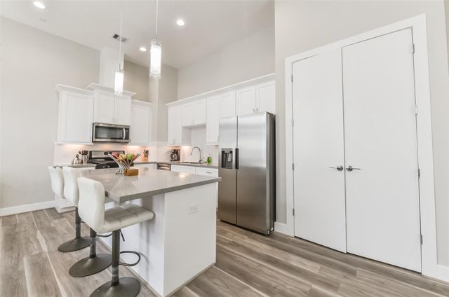 5902 Gardendale Drive B, Houston, TX 77092