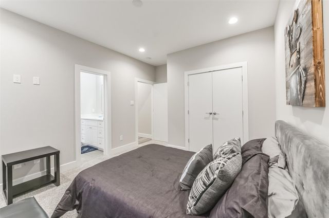 5902 Gardendale Drive B, Houston, TX 77092