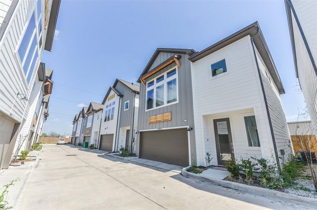 5902 Gardendale Drive B, Houston, TX 77092