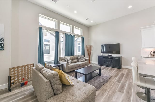 5902 Gardendale Drive B, Houston, TX 77092