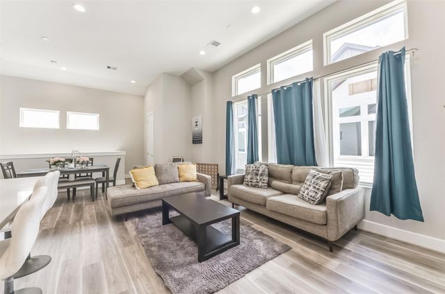 5902 Gardendale Drive B, Houston, TX 77092