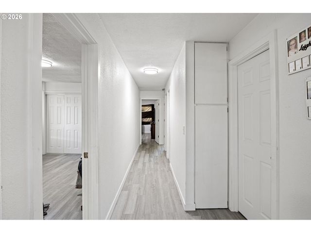 380 Nw CARY St, Winston, OR 97496