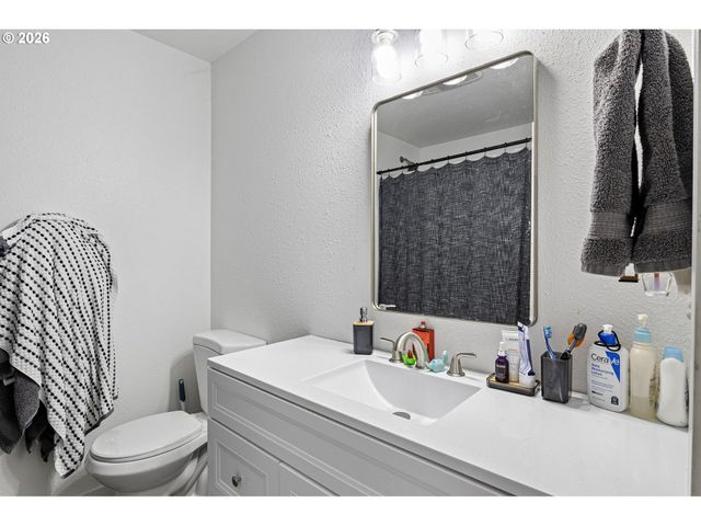 380 Nw CARY St, Winston, OR 97496