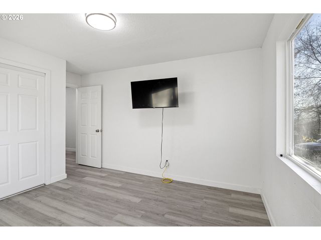 380 Nw CARY St, Winston, OR 97496