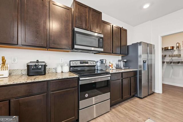 5384 Pennington Court, Atlanta, GA 30349