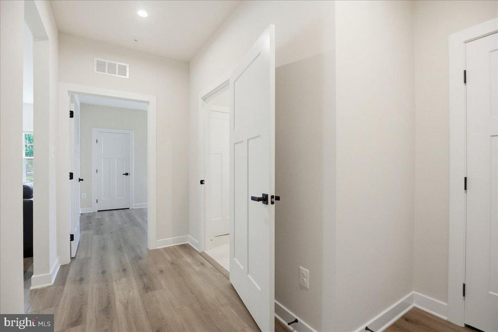 Image 38 of property listing at 3481 MARYLEA CT, Waldorf, MD 20603