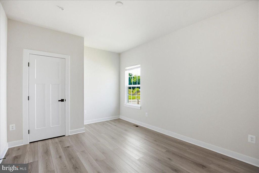 Image 40 of property listing at 3481 MARYLEA CT, Waldorf, MD 20603