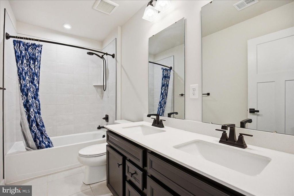 Image 55 of property listing at 3481 MARYLEA CT, Waldorf, MD 20603