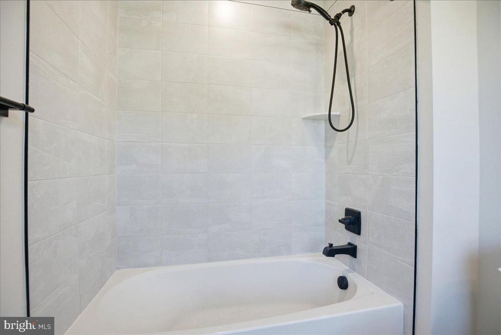 Image 66 of property listing at 3481 MARYLEA CT, Waldorf, MD 20603