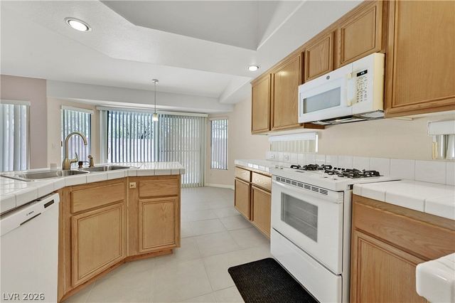 7884 Spindrift Cove Street, Las Vegas, NV 89139