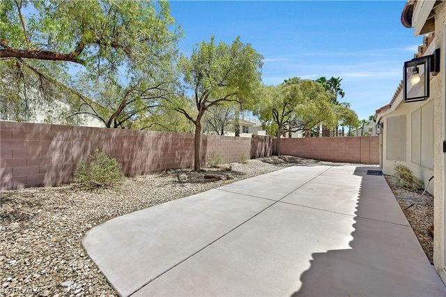 7884 Spindrift Cove Street, Las Vegas, NV 89139
