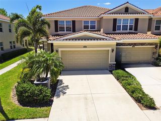 5276 6TH WAY N, St Petersburg, FL 33703