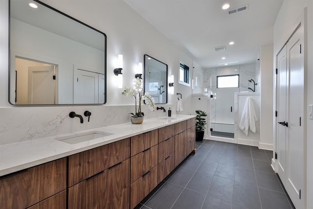 1164 Vistapointe Drive, Park Hills, KY 41011