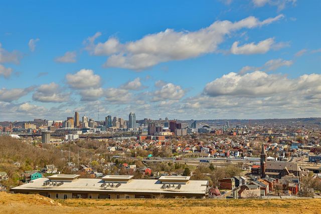 1164 Vistapointe Drive, Park Hills, KY 41011