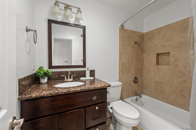 1174 E Madison Ave., El Cajon, CA 92021