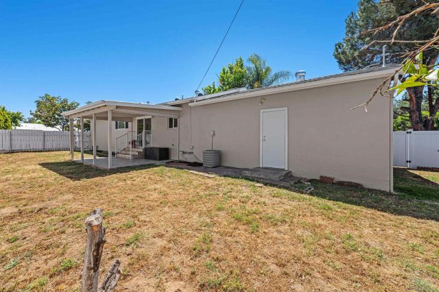 1174 E Madison Ave., El Cajon, CA 92021
