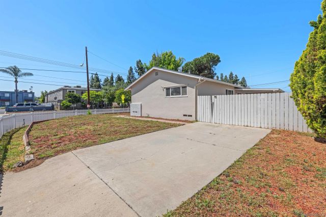 1174 E Madison Ave., El Cajon, CA 92021